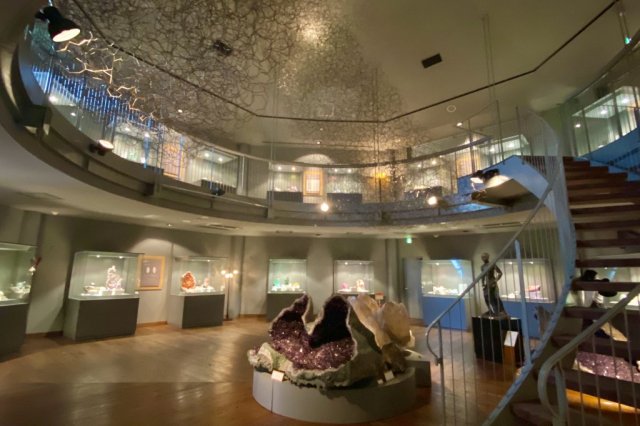 石とガラスの博物館・クリスタルミュージアム