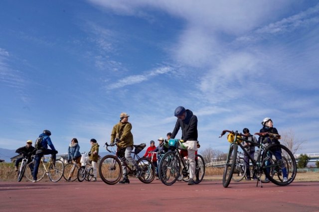 昭和懐かしレトロなパン屋と芸術の小径散歩【レンタサイクル3時間コース】