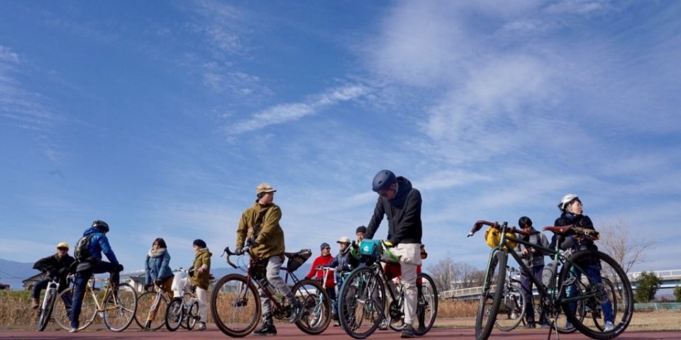 昭和懐かしレトロなパン屋と芸術の小径散歩【レンタサイクル3時間コース】