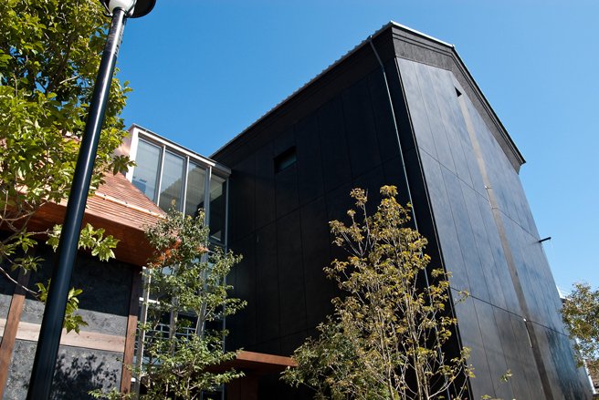 小さな蔵の美術館