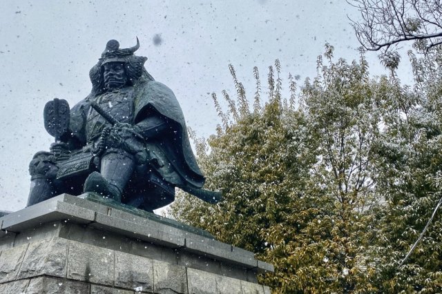 【ゴール】甲府駅南口　武田信玄公銅像