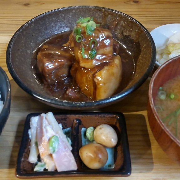 郷土酒場　ハウタウ