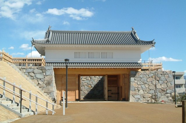 舞鶴城公園（甲府城跡）