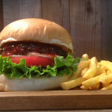 ハンバーガー「Back Country Burgers 甲州夢小路店」