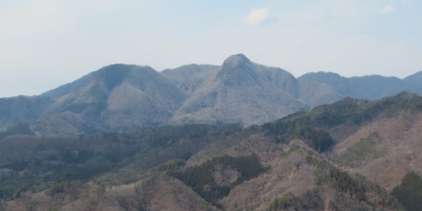 黒富士（左）鬼頬山（右）